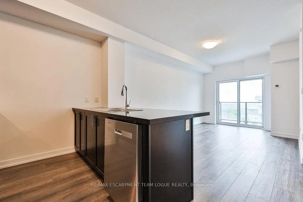 Photo 16 of Unit 813, 470 Dundas Street E, Hamilton, Waterdown — HOMEH
