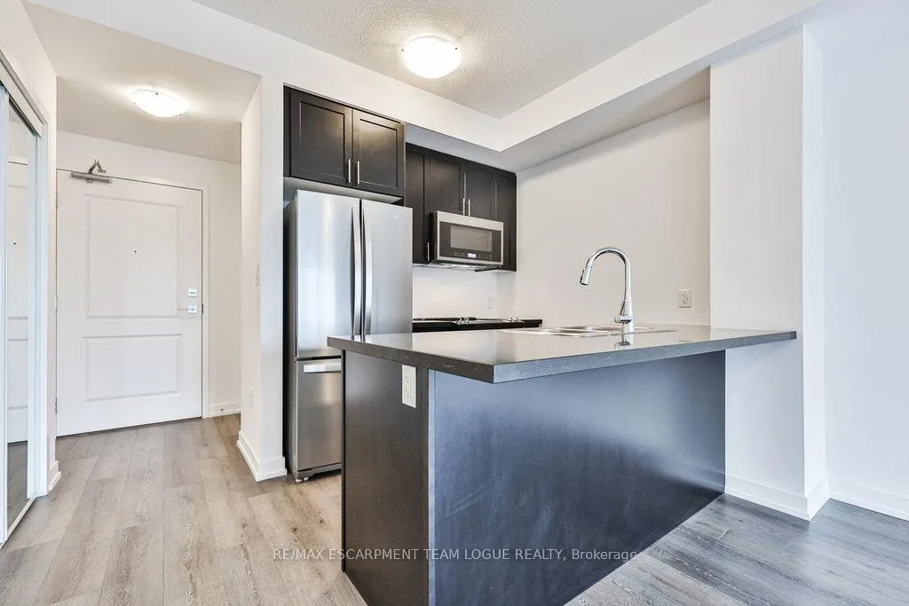 Photo 17 of Unit 813, 470 Dundas Street E, Hamilton, Waterdown — HOMEH