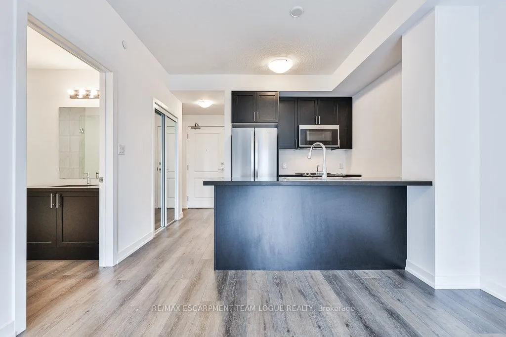 Photo 18 of Unit 813, 470 Dundas Street E, Hamilton, Waterdown — HOMEH