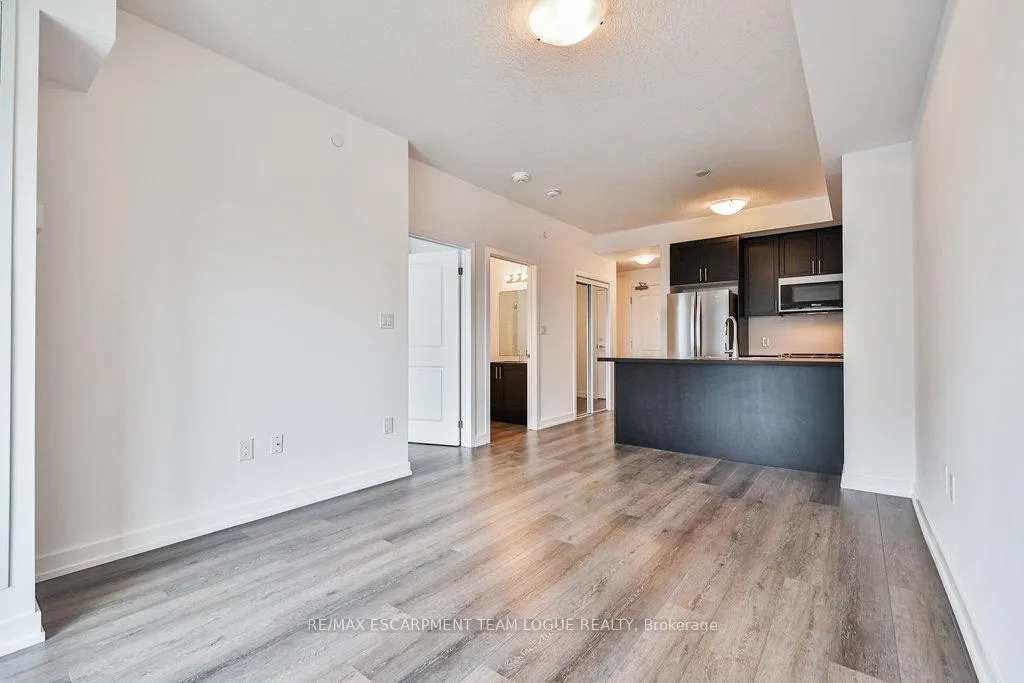 Photo 25 of Unit 813, 470 Dundas Street E, Hamilton, Waterdown — HOMEH