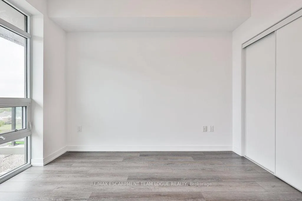 Photo 27 of Unit 813, 470 Dundas Street E, Hamilton, Waterdown — HOMEH