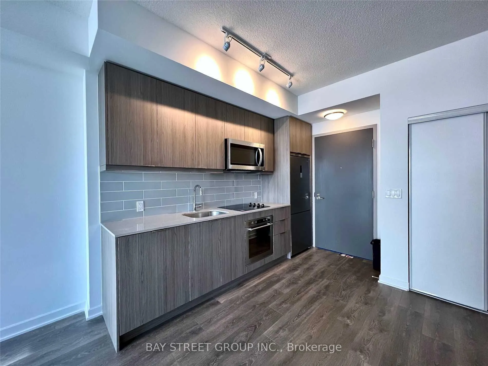Photo 2 of Unit 601, 38 Forest Manor Road, North York, Henry Farm — HOMEH