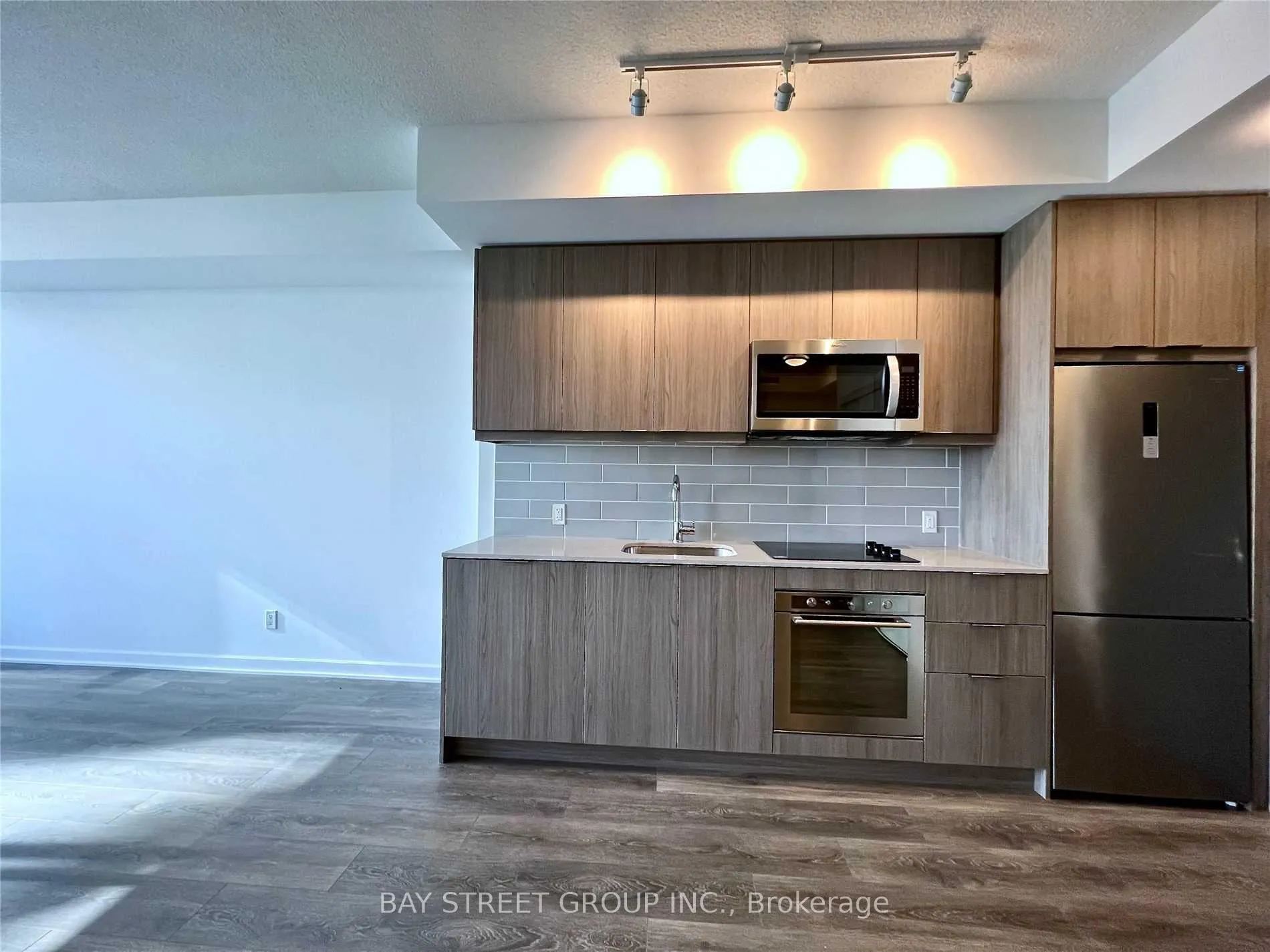 Photo 3 of Unit 601, 38 Forest Manor Road, North York, Henry Farm — HOMEH