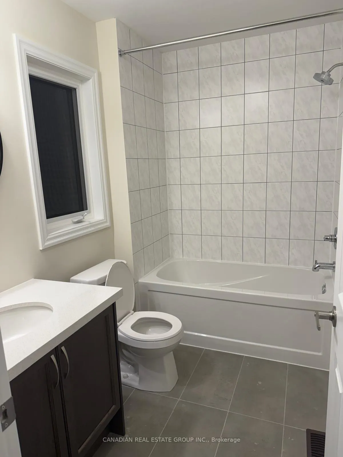 Photo 13 of 26 Donald Ingram Crescent, Georgina, Keswick North — HOMEH