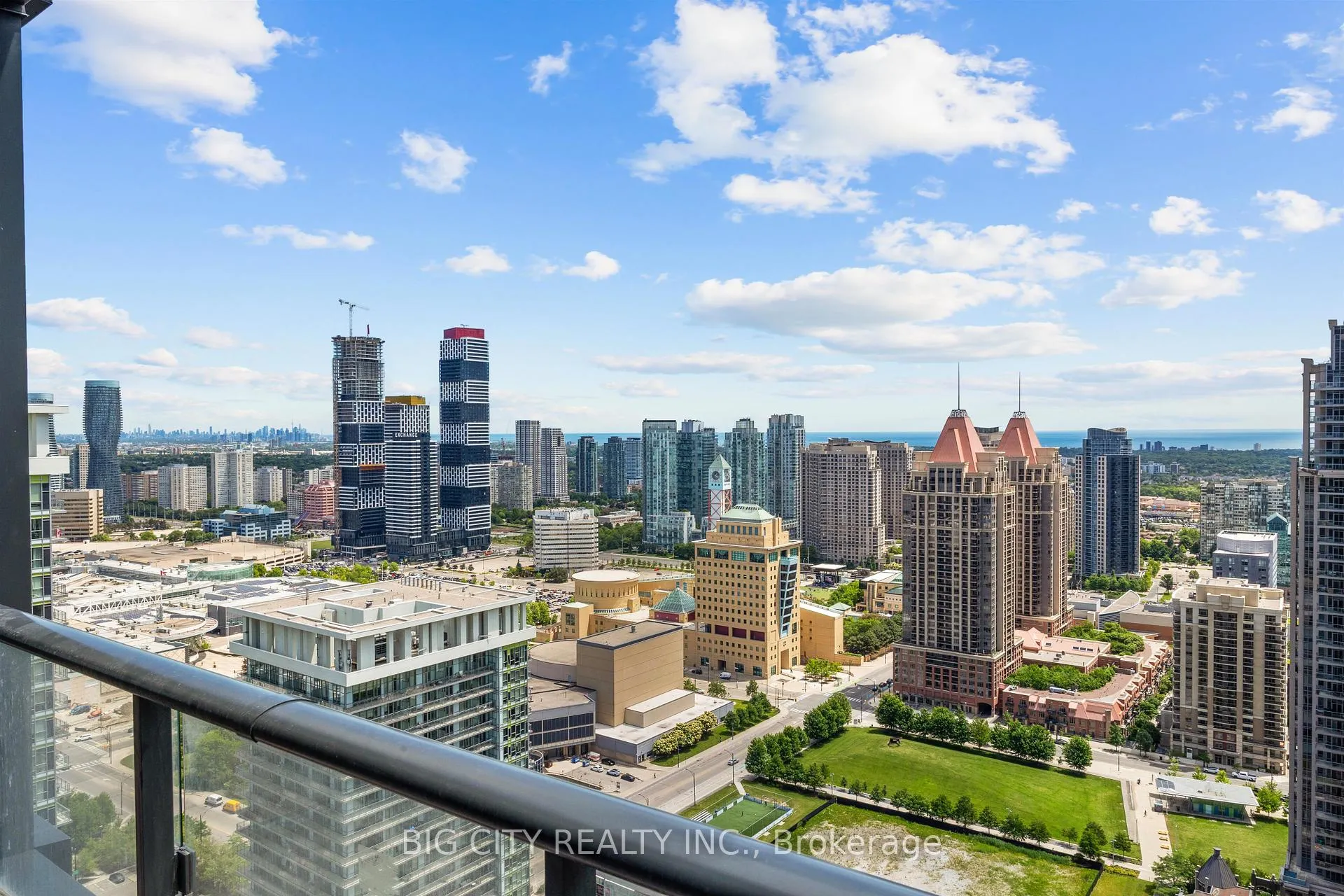 Photo 14 of Unit 3304, 395 Square One Drive, Mississauga, City Centre — HOMEH