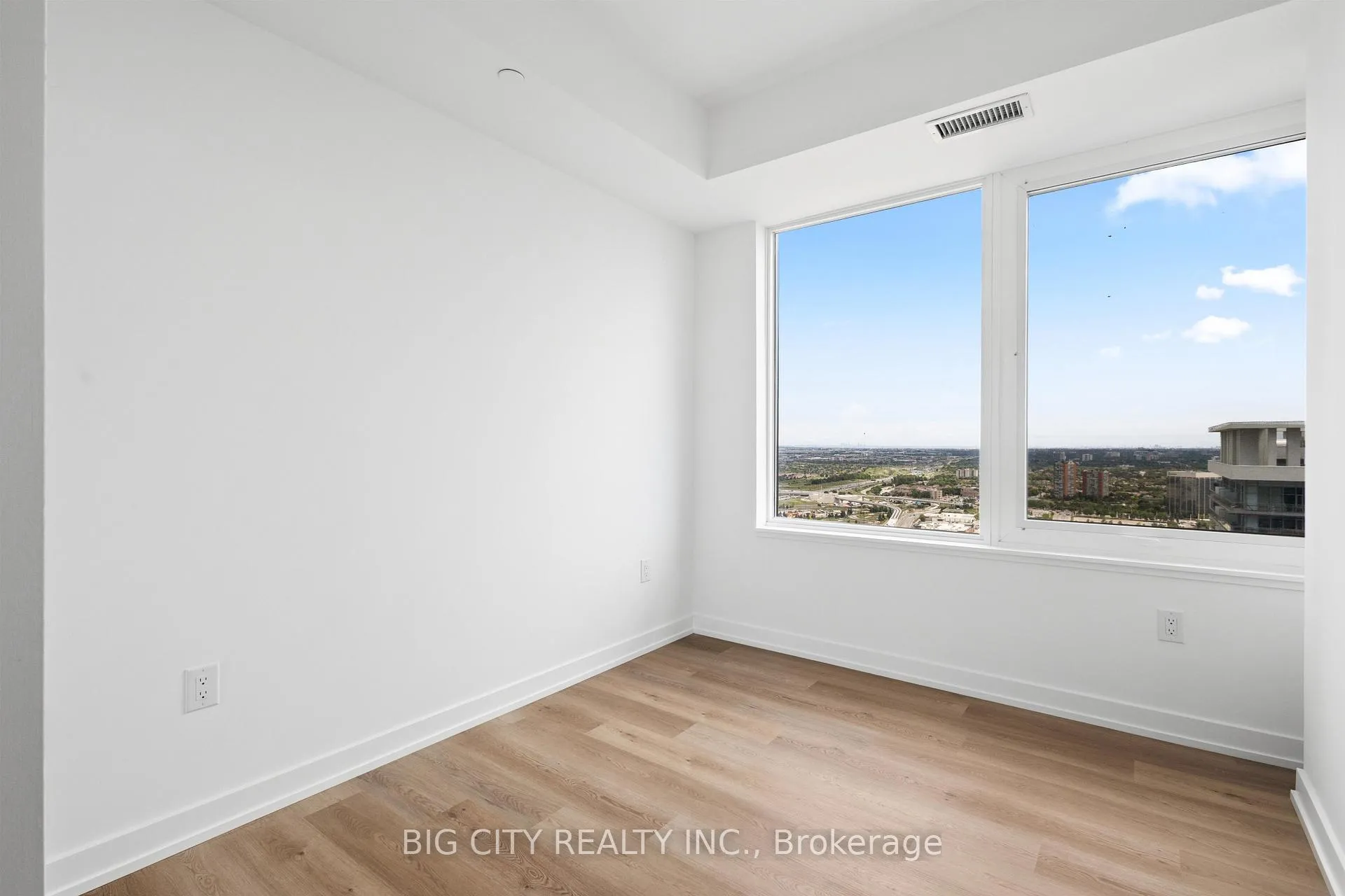 Photo 20 of Unit 3304, 395 Square One Drive, Mississauga, City Centre — HOMEH