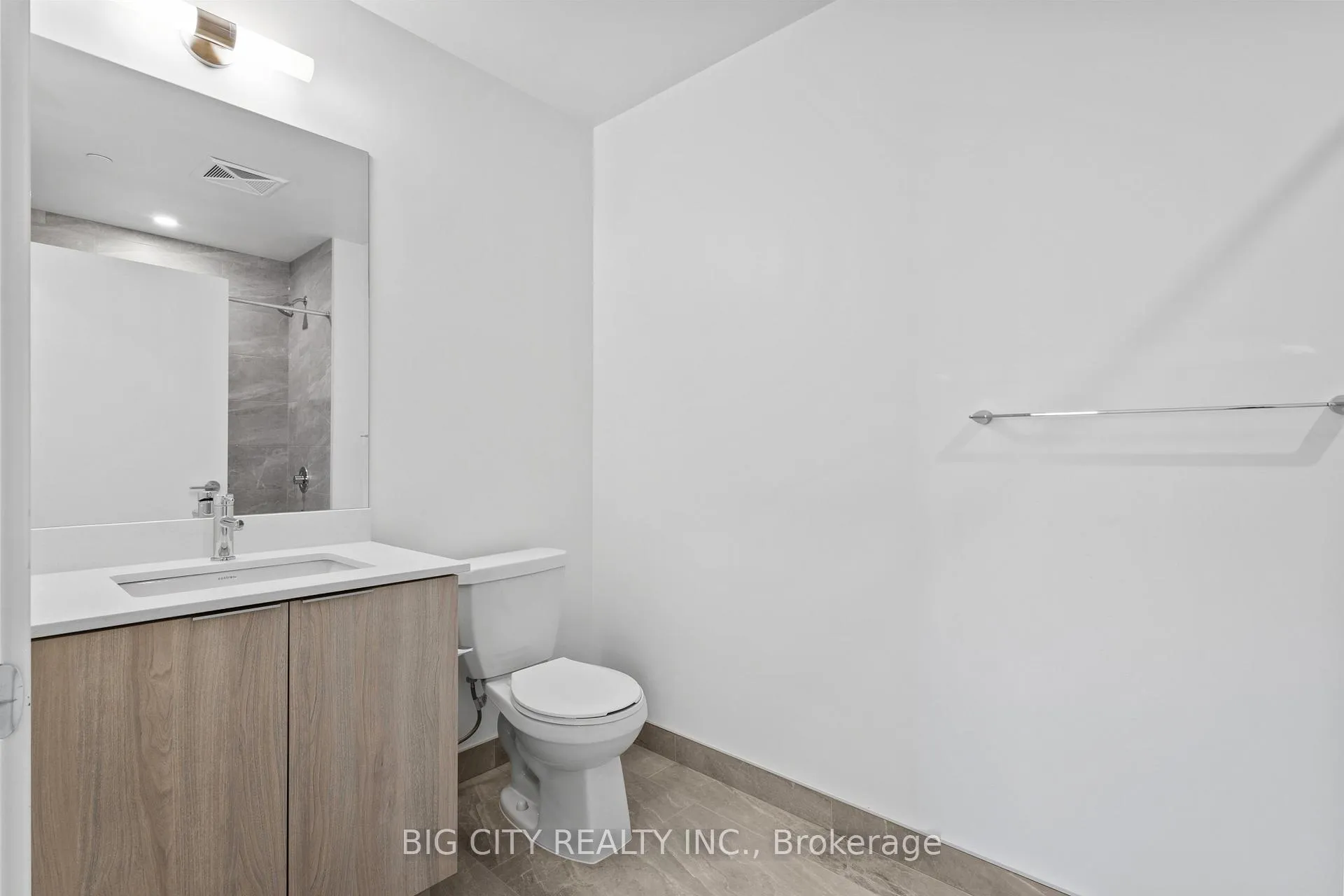 Photo 21 of Unit 3304, 395 Square One Drive, Mississauga, City Centre — HOMEH