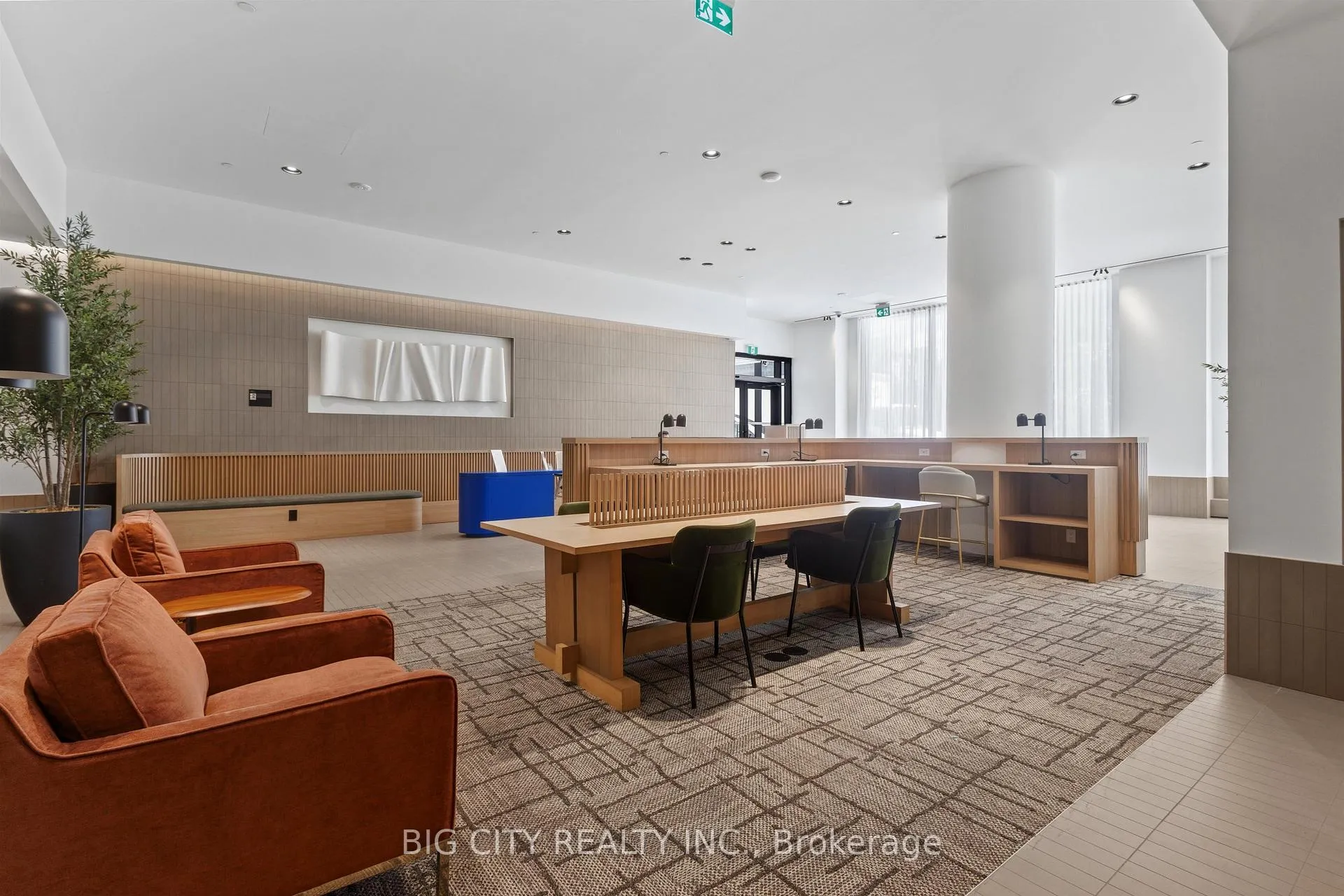 Photo 30 of Unit 3304, 395 Square One Drive, Mississauga, City Centre — HOMEH