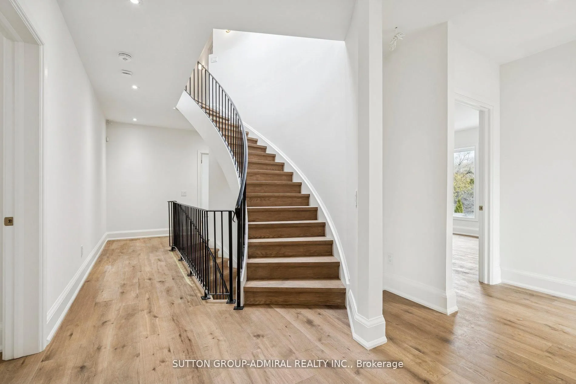 Photo 23 of 78 Burncrest Drive, Toronto, Bedford Park-Nortown — HOMEH