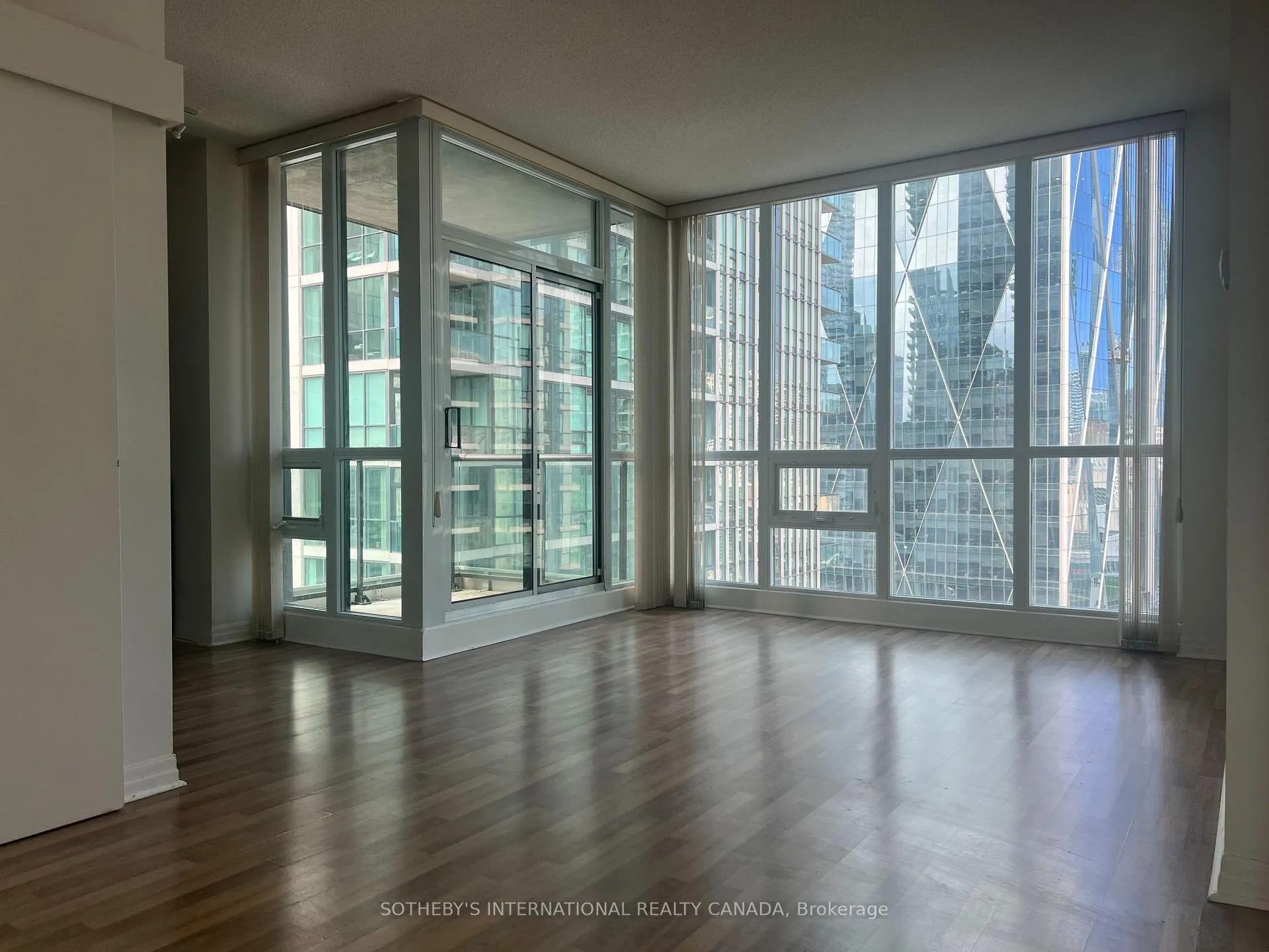 Photo 12 of Unit 2310, 12 Yonge Street, Toronto, Waterfront Communities — HOMEH