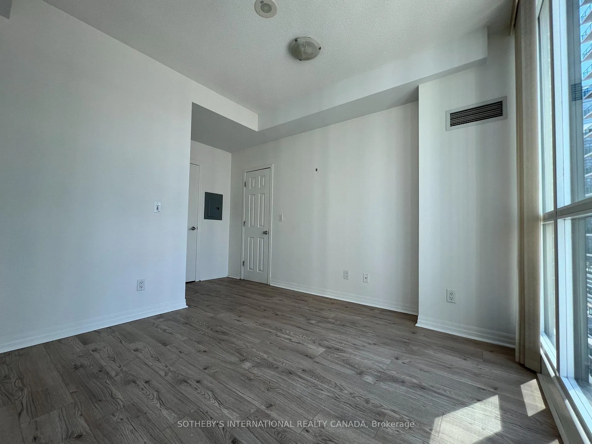 Photo 16 of Unit 2310, 12 Yonge Street, Toronto, Waterfront Communities — HOMEH