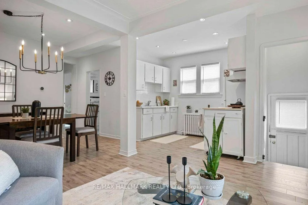Photo 3 of 34 Gloucester Grove, Toronto, Humewood-Cedarvale — HOMEH