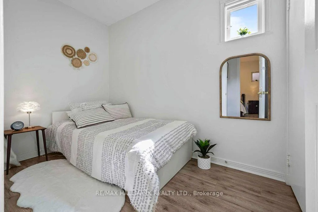 Photo 10 of 34 Gloucester Grove, Toronto, Humewood-Cedarvale — HOMEH