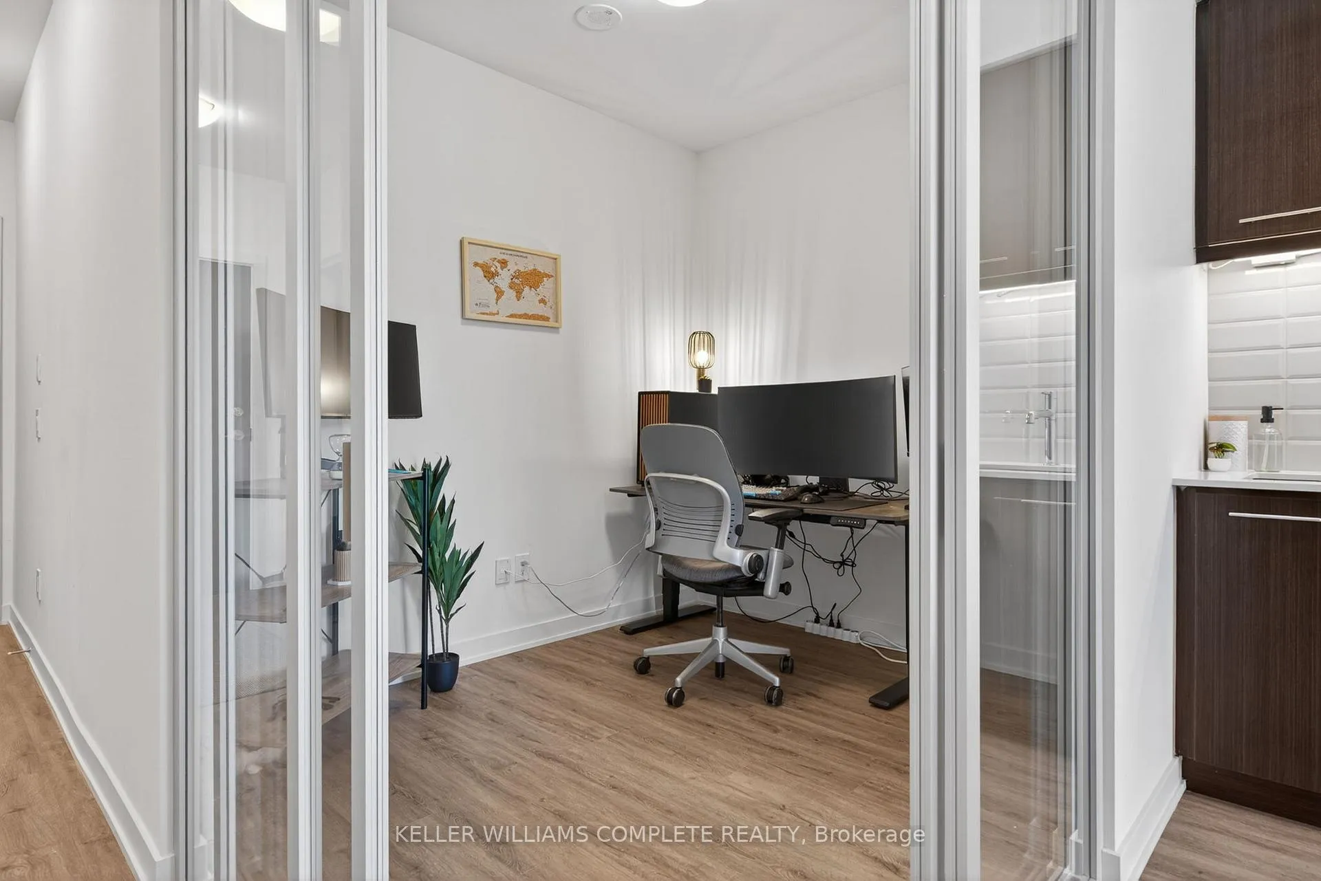 Photo 11 of Unit Unit 501, 385 Winston Road, Grimsby, Grimsby Beach — HOMEH