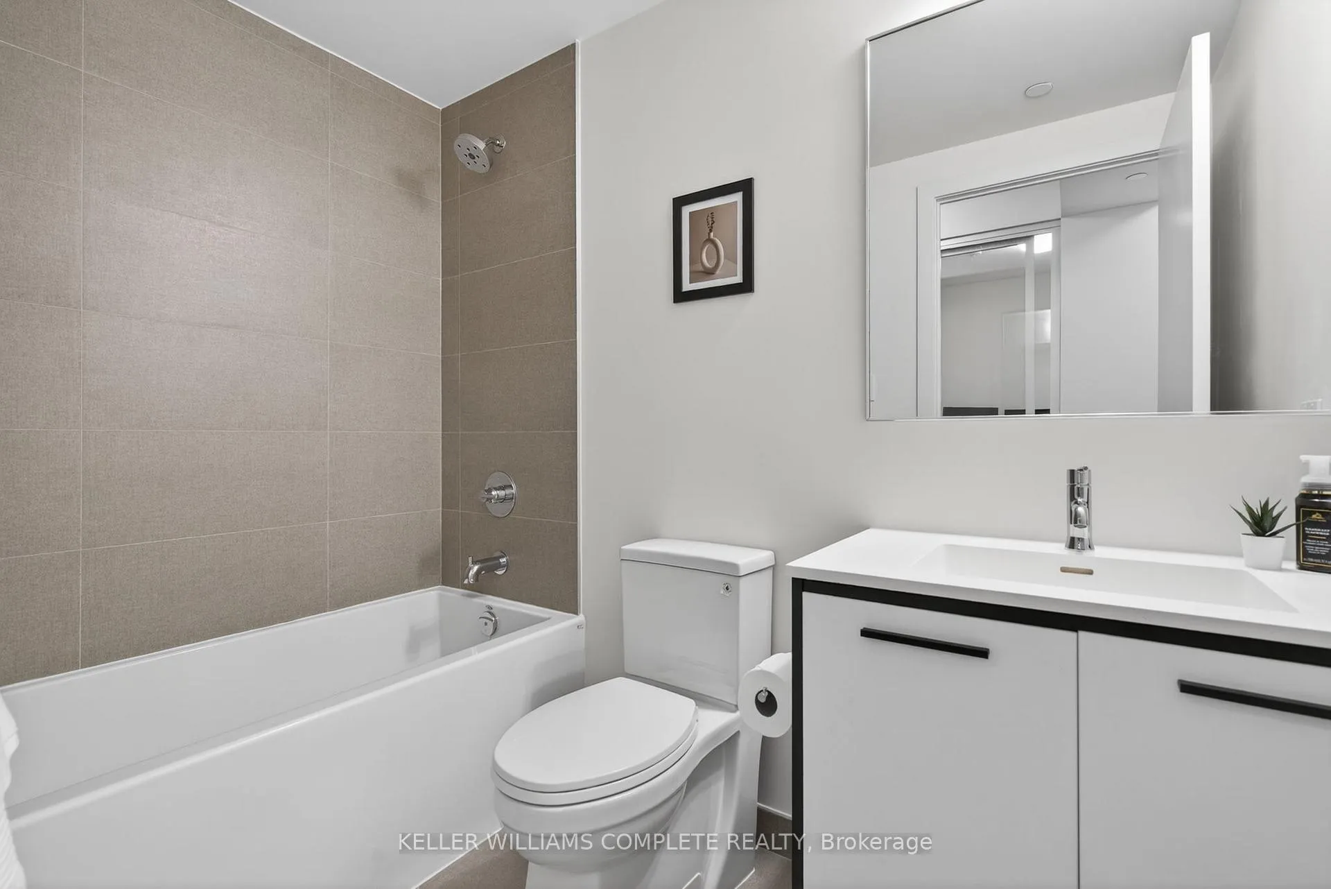 Photo 15 of Unit Unit 501, 385 Winston Road, Grimsby, Grimsby Beach — HOMEH