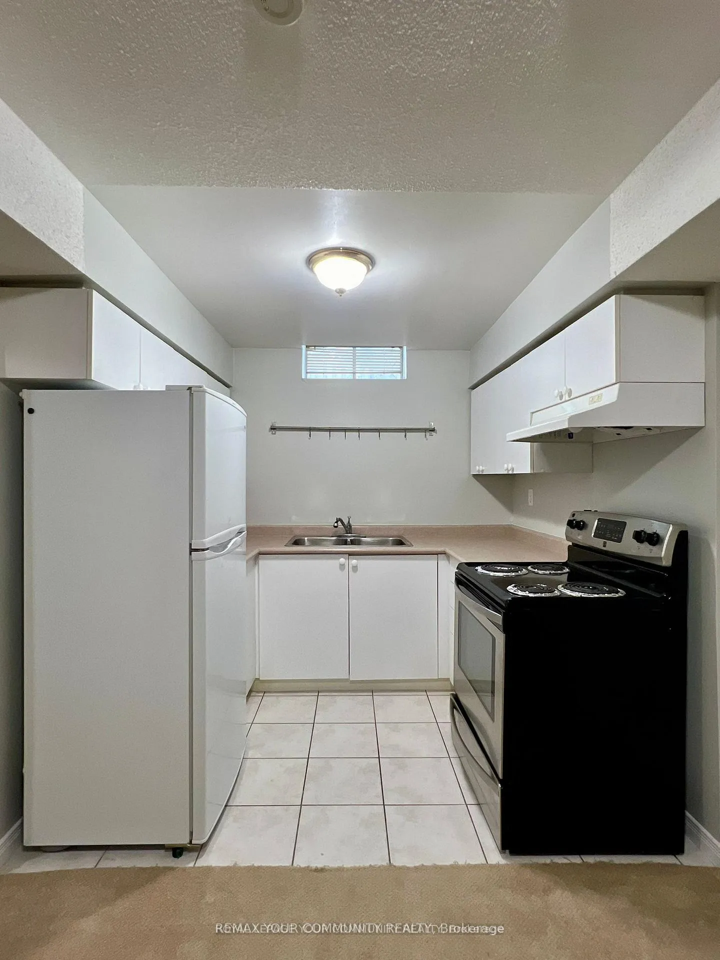 Photo 5 of 65 Dakin Drive S, Ajax, Central West — HOMEH