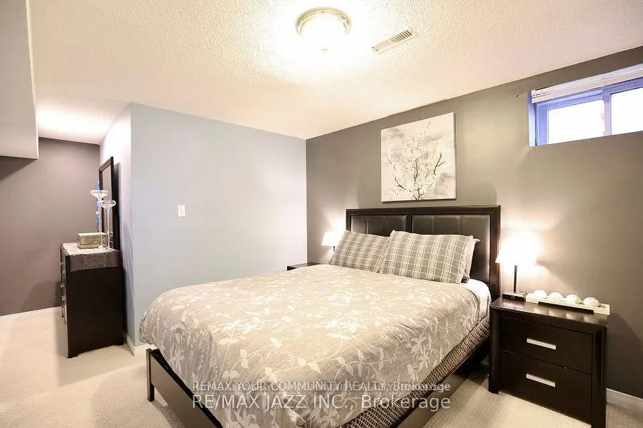 Photo 7 of 65 Dakin Drive S, Ajax, Central West — HOMEH