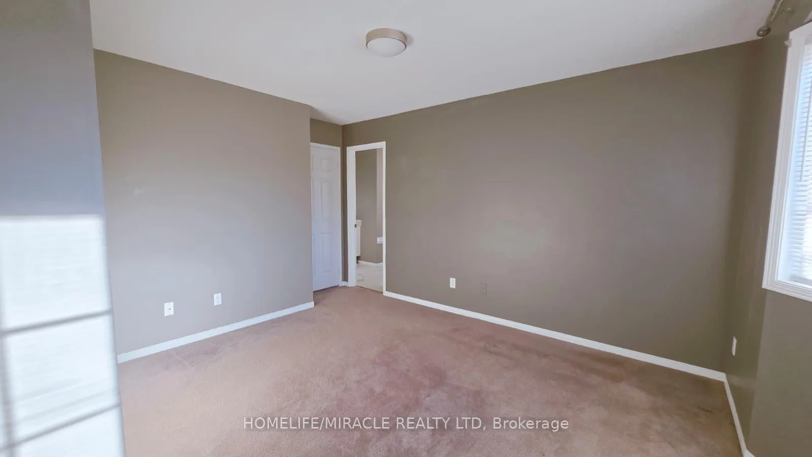 Photo 11 of 12 Gore Drive, Barrie, Ardagh — HOMEH