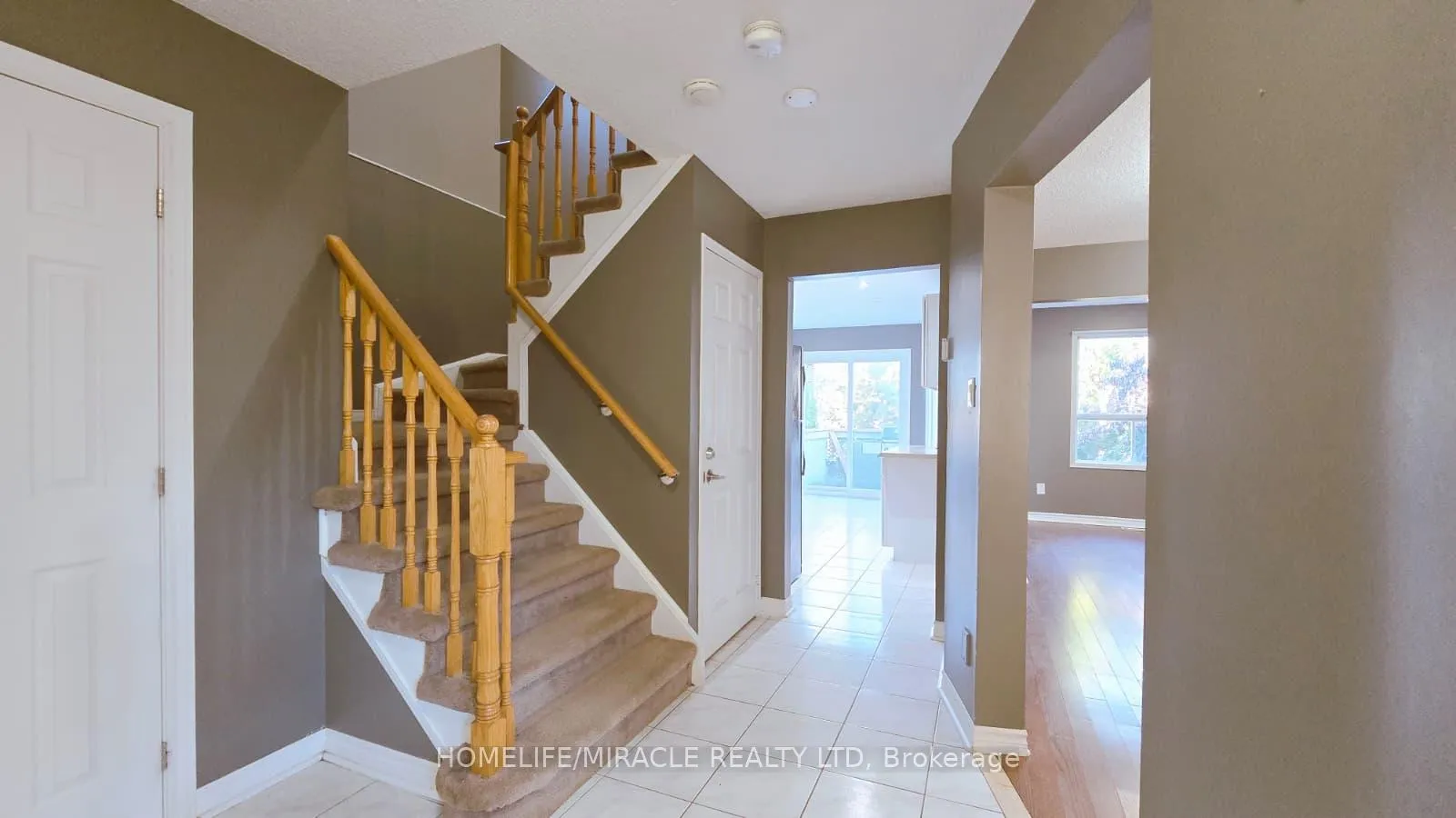 Photo 17 of 12 Gore Drive, Barrie, Ardagh — HOMEH