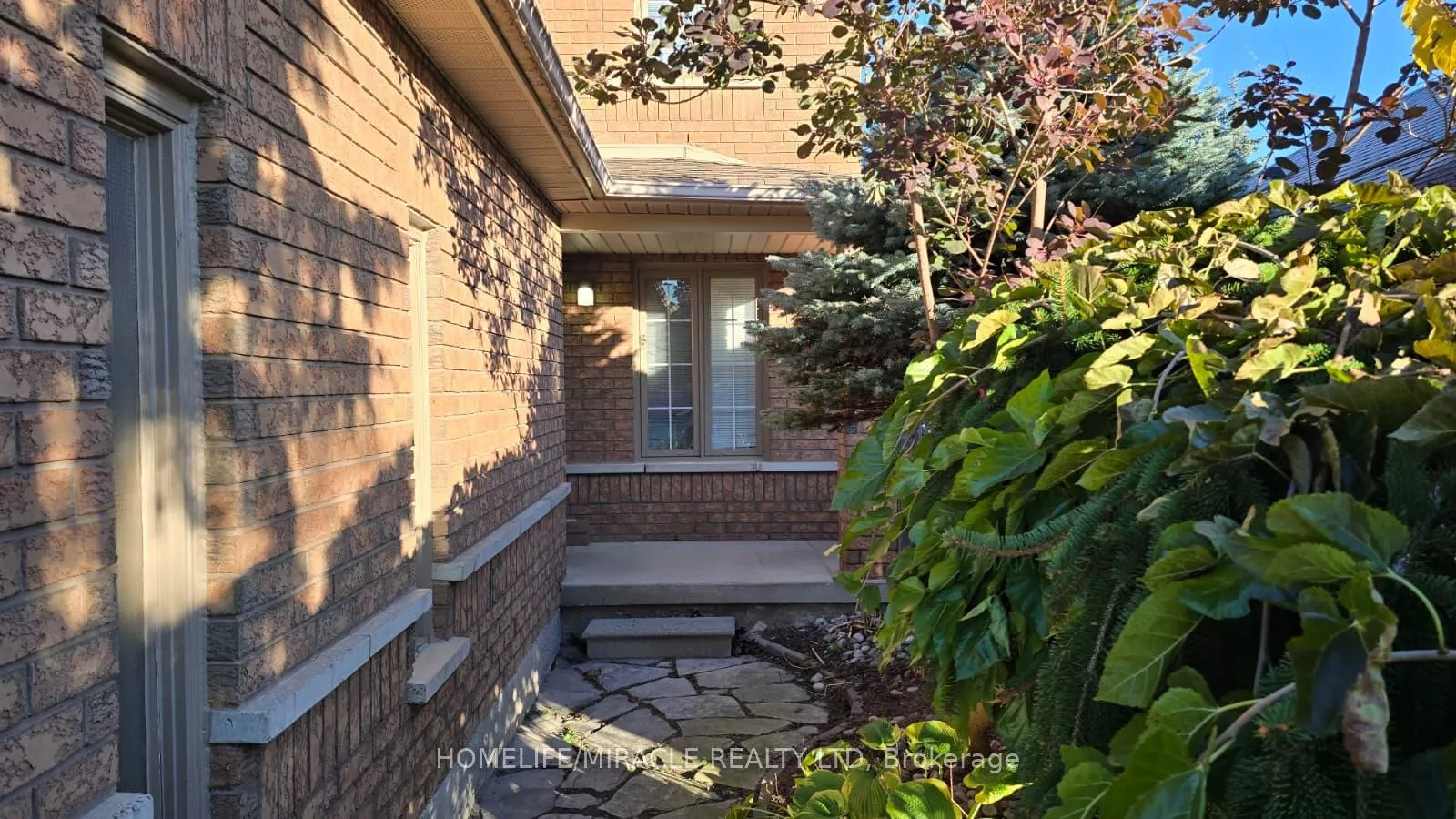 Photo 23 of 12 Gore Drive, Barrie, Ardagh — HOMEH