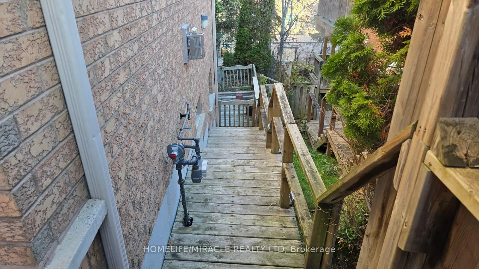 Photo 24 of 12 Gore Drive, Barrie, Ardagh — HOMEH
