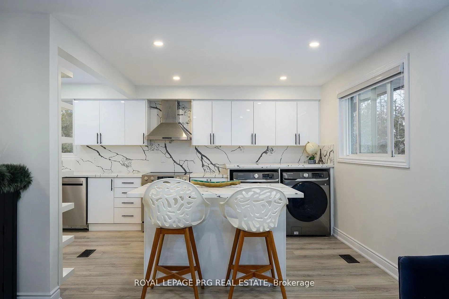 Photo 4 of 263 Cook Street, Barrie, Grove East — HOMEH