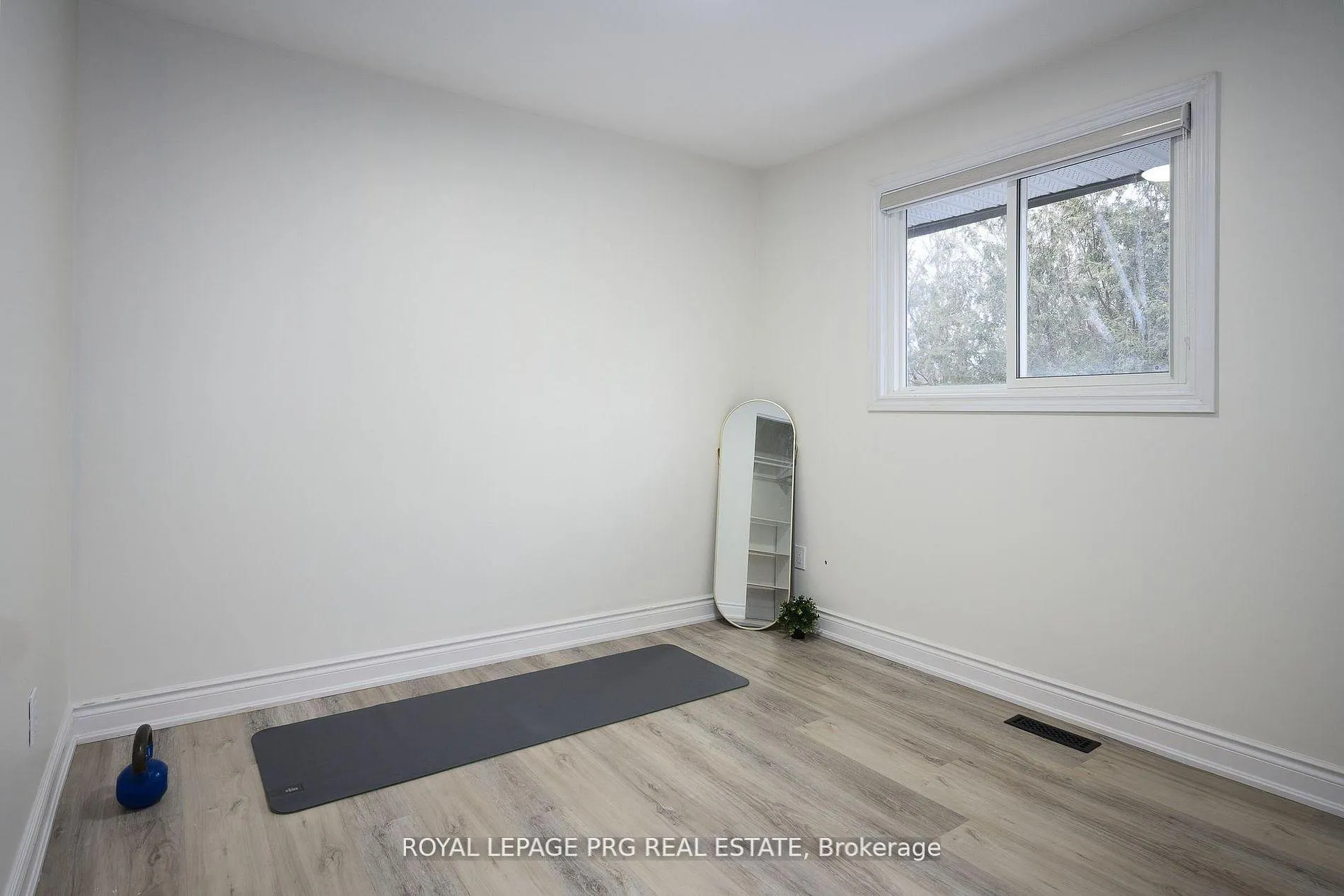 Photo 11 of 263 Cook Street, Barrie, Grove East — HOMEH