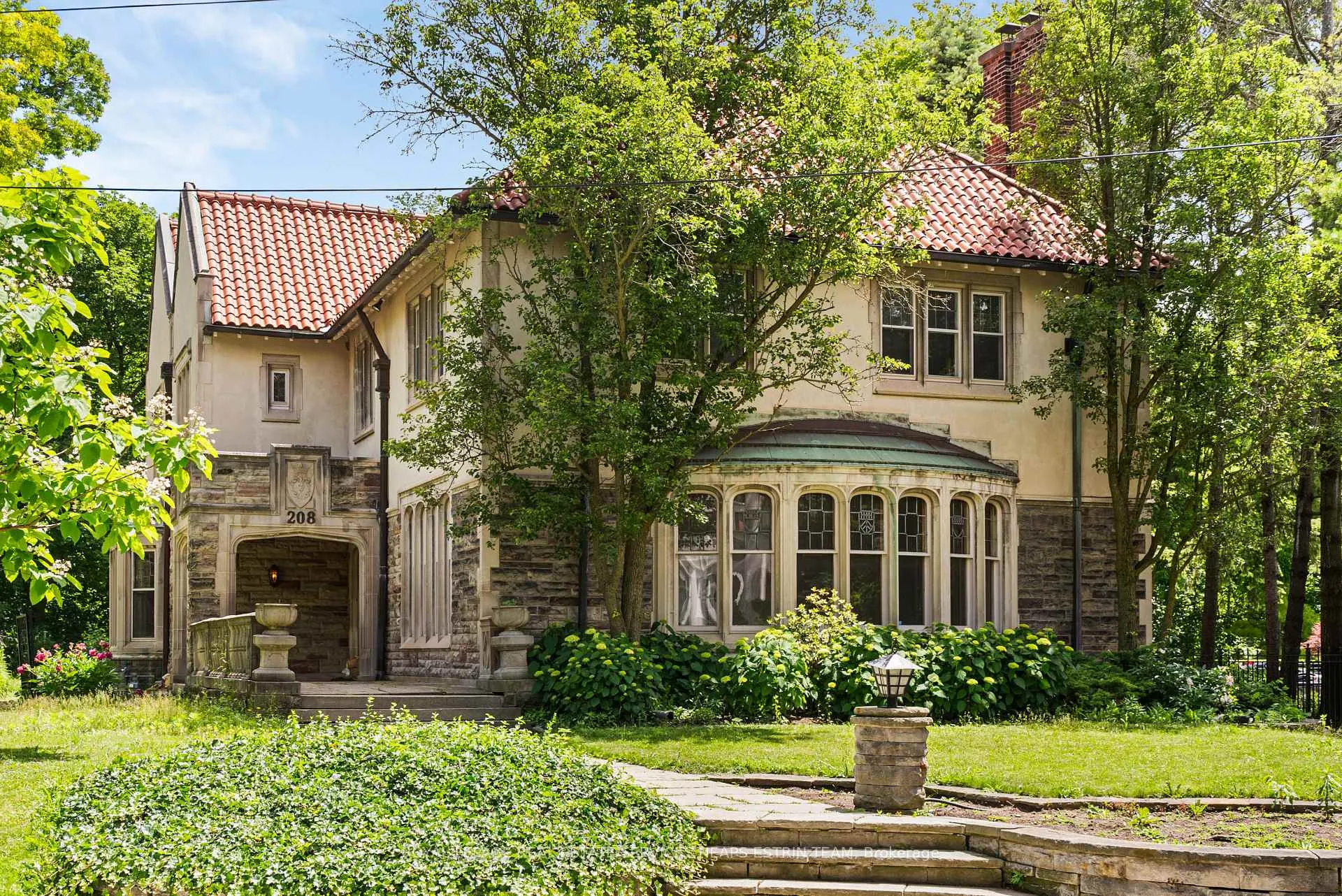 Photo 2 of 208 Roxborough Drive, Toronto, Rosedale-Moore Park — HOMEH