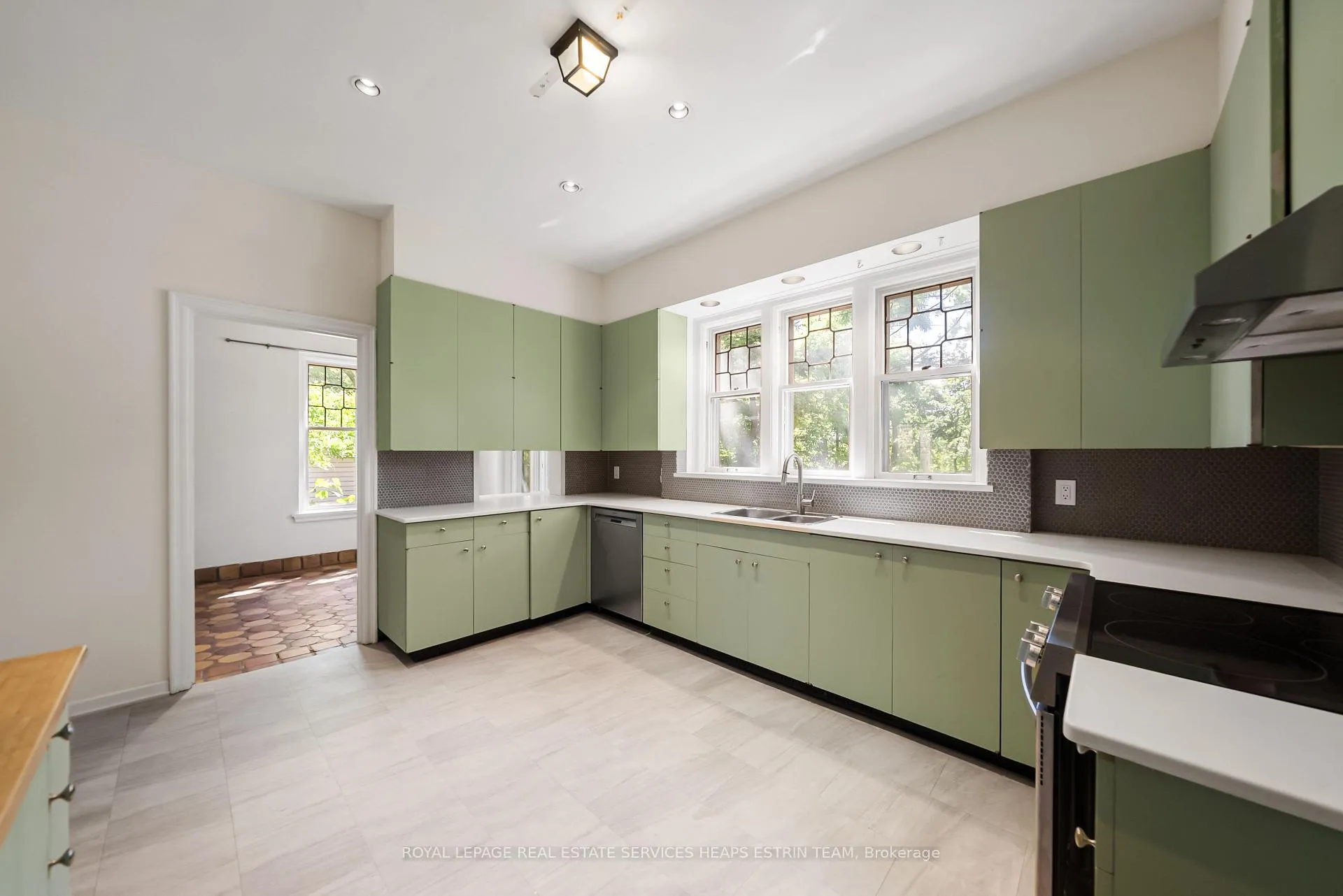 Photo 22 of 208 Roxborough Drive, Toronto, Rosedale-Moore Park — HOMEH