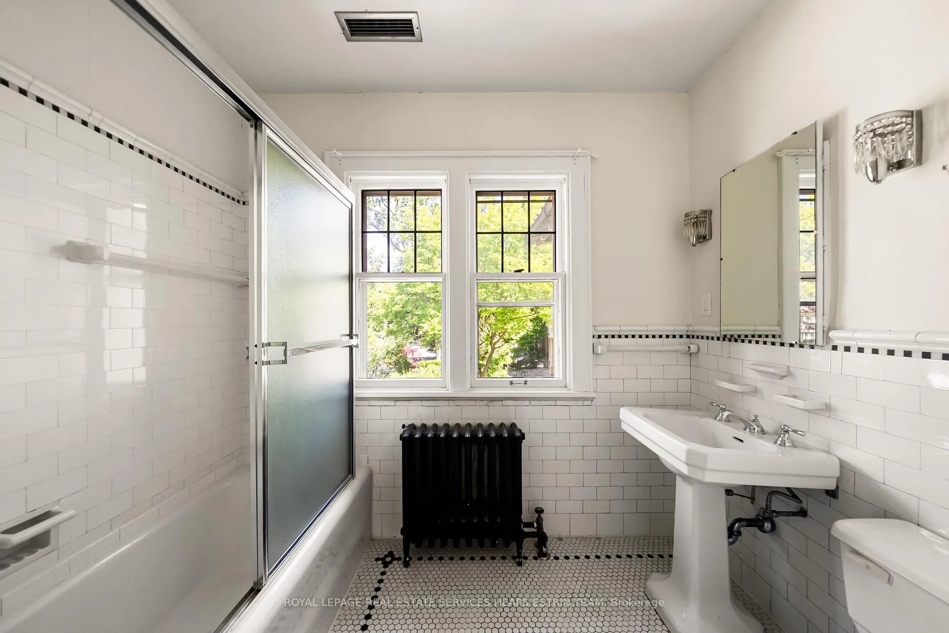 Photo 34 of 208 Roxborough Drive, Toronto, Rosedale-Moore Park — HOMEH