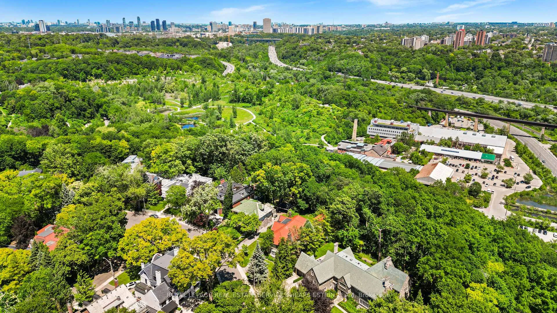 Photo 46 of 208 Roxborough Drive, Toronto, Rosedale-Moore Park — HOMEH