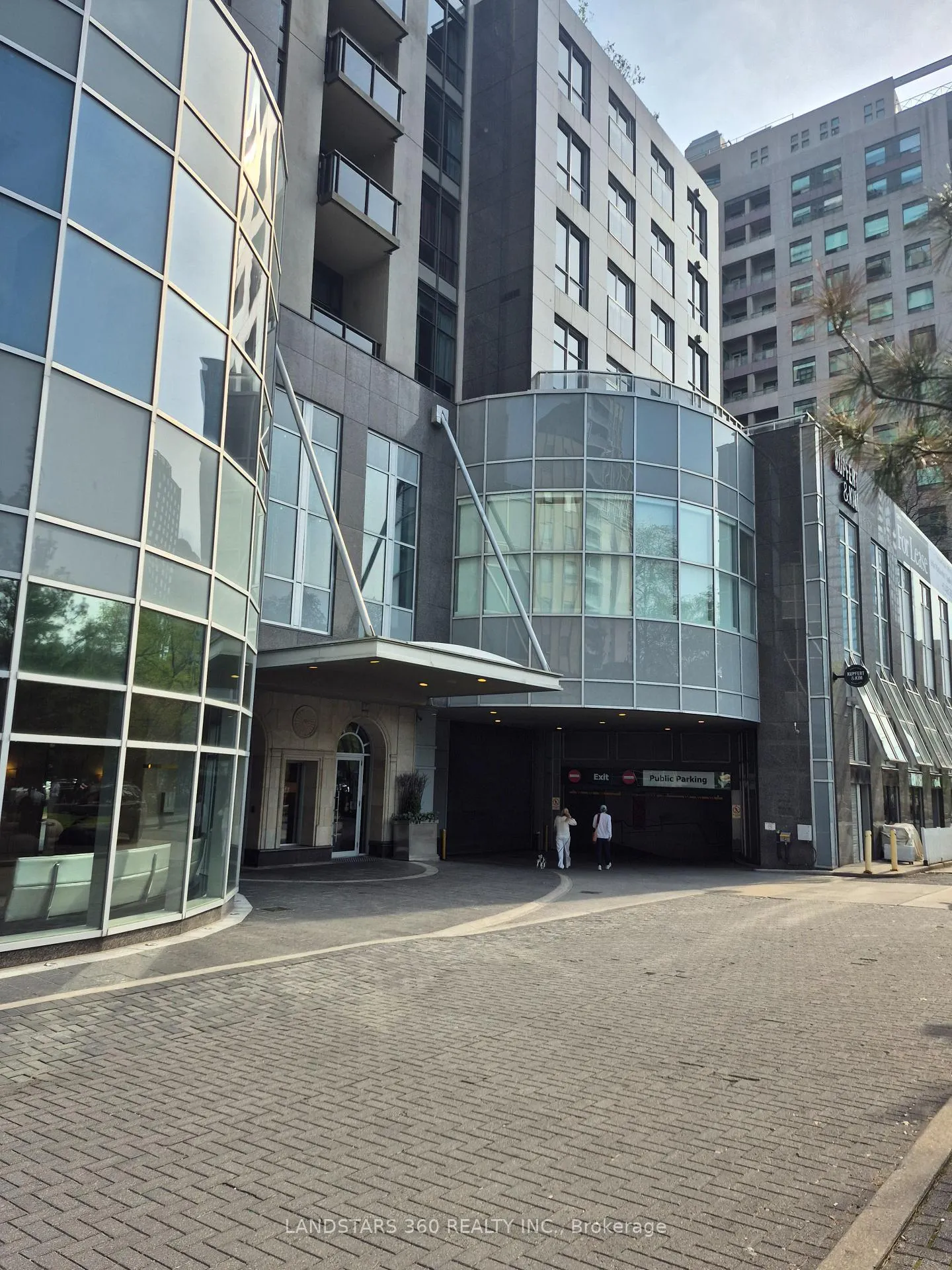 Photo 2 of Unit 401, 10 Bellair Street, Toronto, The Annex — HOMEH