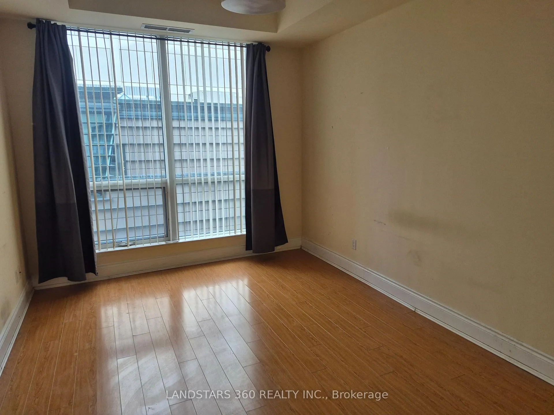 Photo 10 of Unit 401, 10 Bellair Street, Toronto, The Annex — HOMEH