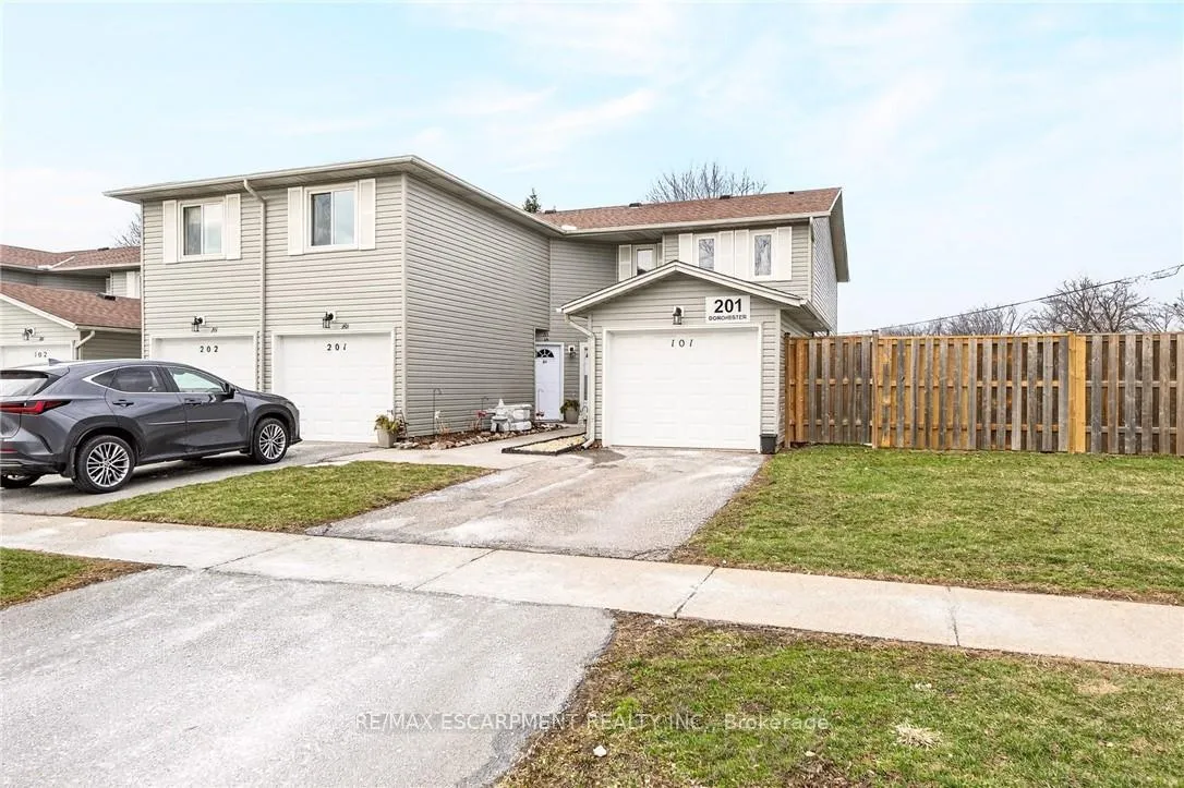 Photo 3 of Unit 101, 201 Dorchester Boulevard, St. Catharines, Carlton/Bunting — HOMEH