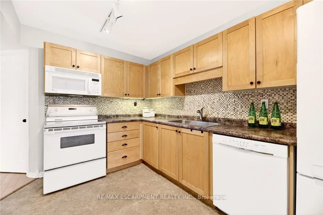 Photo 19 of Unit 101, 201 Dorchester Boulevard, St. Catharines, Carlton/Bunting — HOMEH