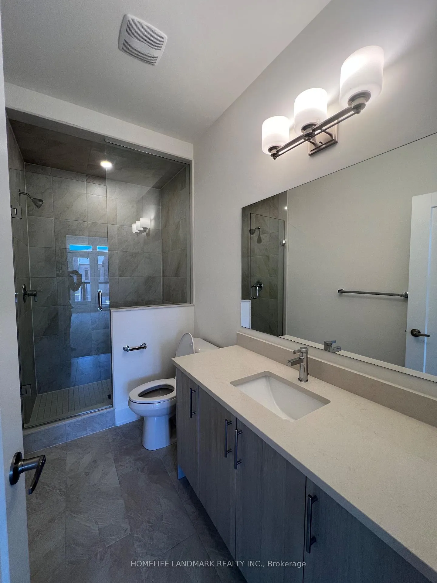 Photo 12 of 3329 Azam Way, Oakville, Glenorchy — HOMEH