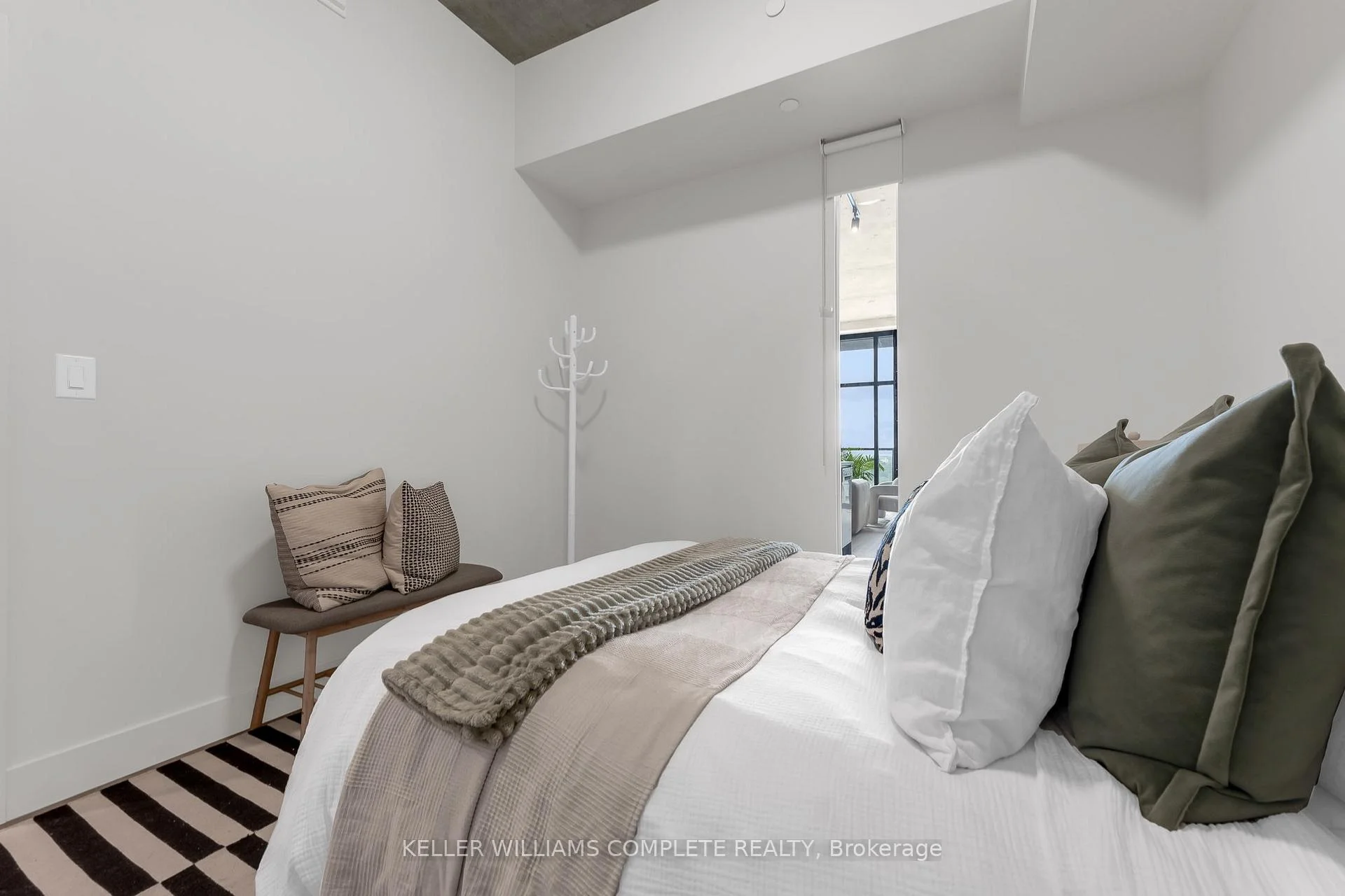 Photo 14 of Unit 806, 24 Augusta Street, Hamilton, Corktown — HOMEH