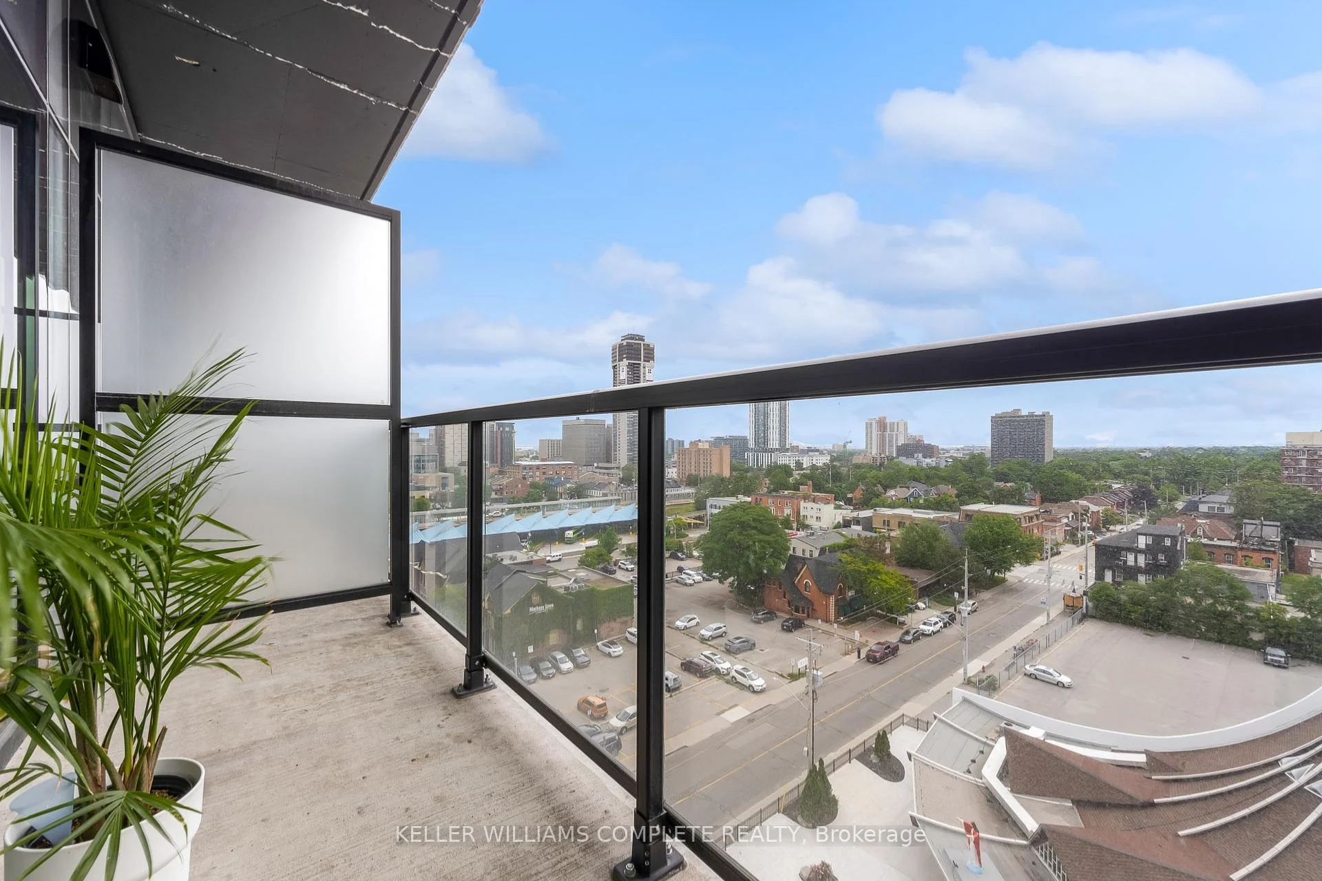 Photo 18 of Unit 806, 24 Augusta Street, Hamilton, Corktown — HOMEH