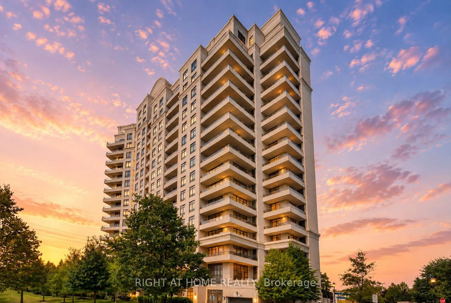 Photo 2 of Unit 1012, 9235 Jane Street, Vaughan, Maple — HOMEH