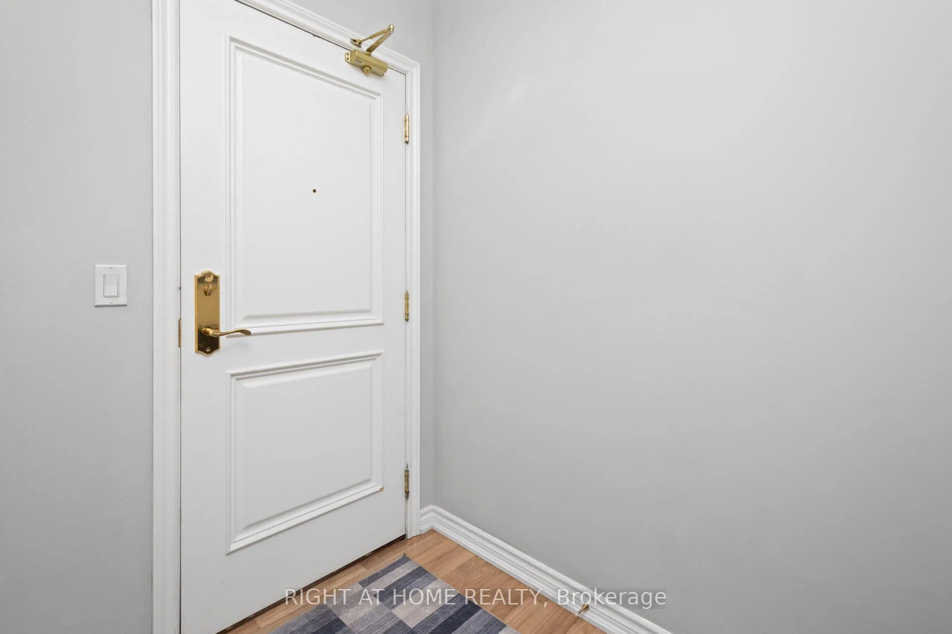 Photo 4 of Unit 1012, 9235 Jane Street, Vaughan, Maple — HOMEH
