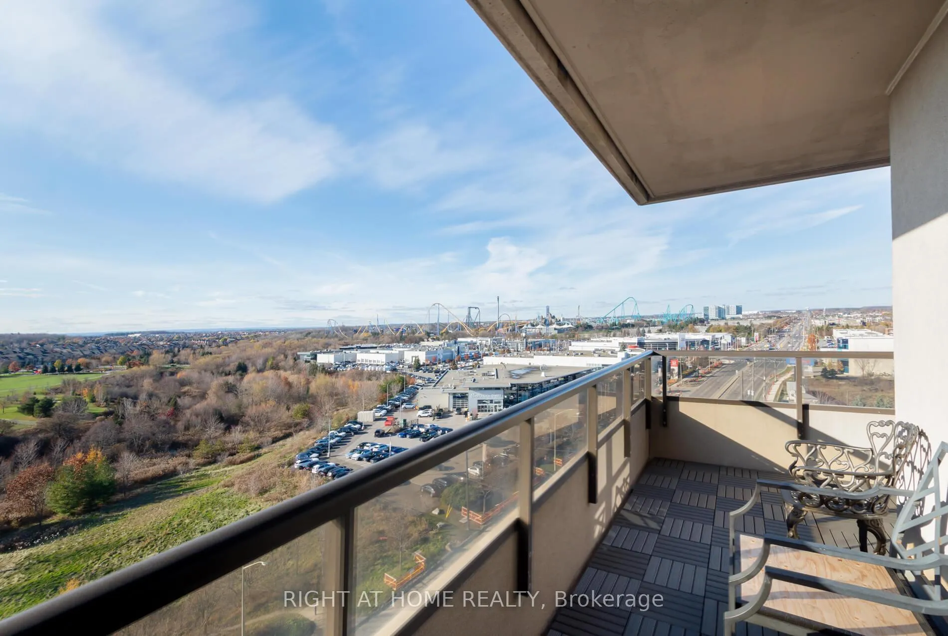 Photo 26 of Unit 1012, 9235 Jane Street, Vaughan, Maple — HOMEH