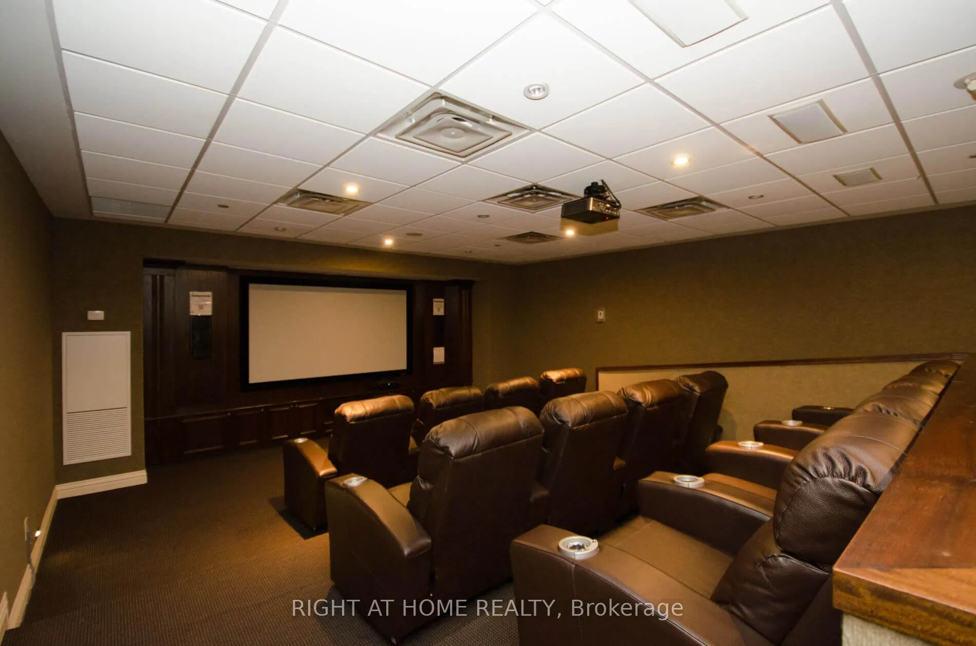 Photo 36 of Unit 1012, 9235 Jane Street, Vaughan, Maple — HOMEH
