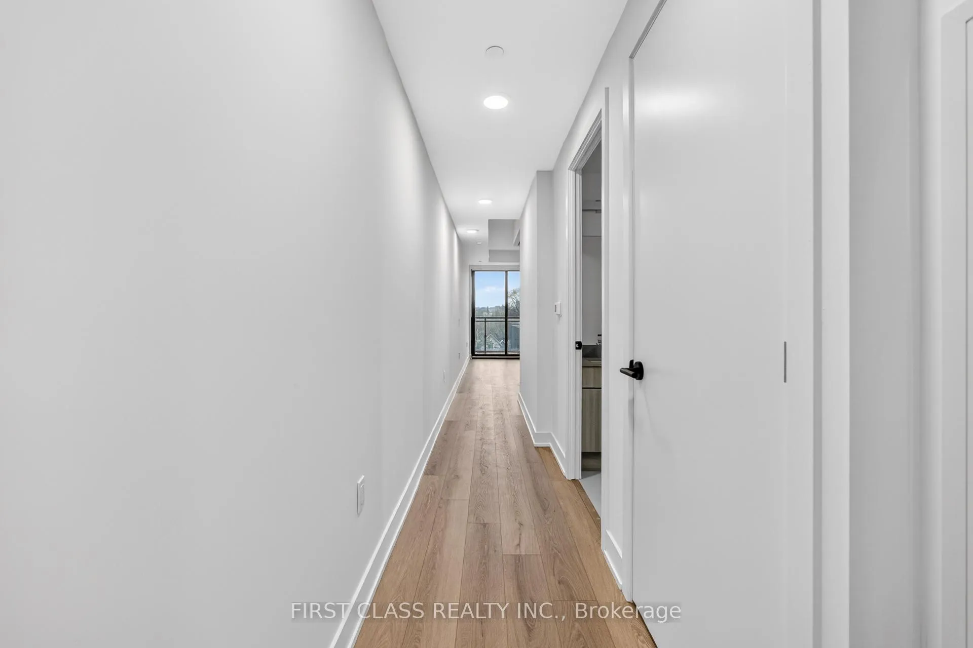 Photo 5 of Unit 612, 758 Dovercourt Road, Toronto, Dovercourt-Wallace Emerson-Junction — HOMEH