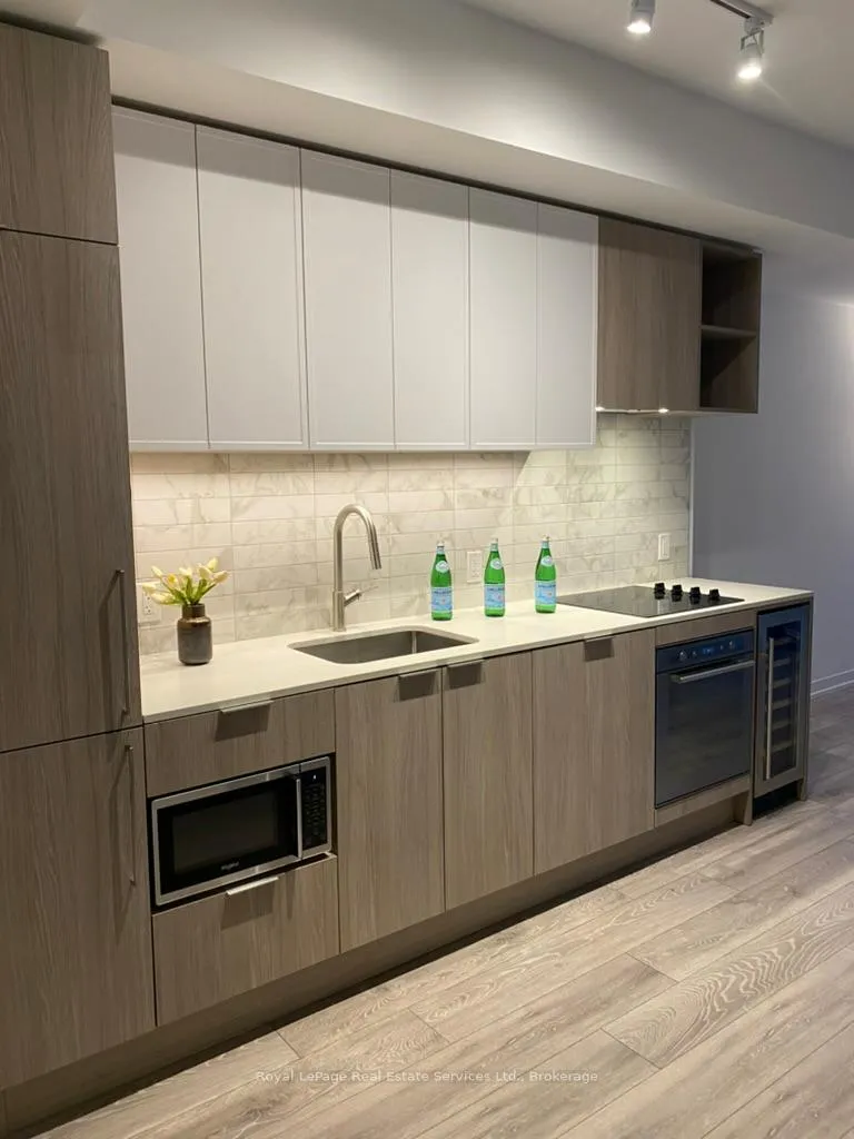 Photo 1 of Unit 540, 2020 Bathurst Street, Toronto, Humewood-Cedarvale — HOMEH