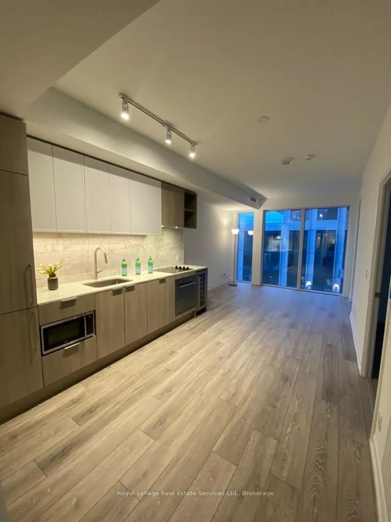 Photo 2 of Unit 540, 2020 Bathurst Street, Toronto, Humewood-Cedarvale — HOMEH