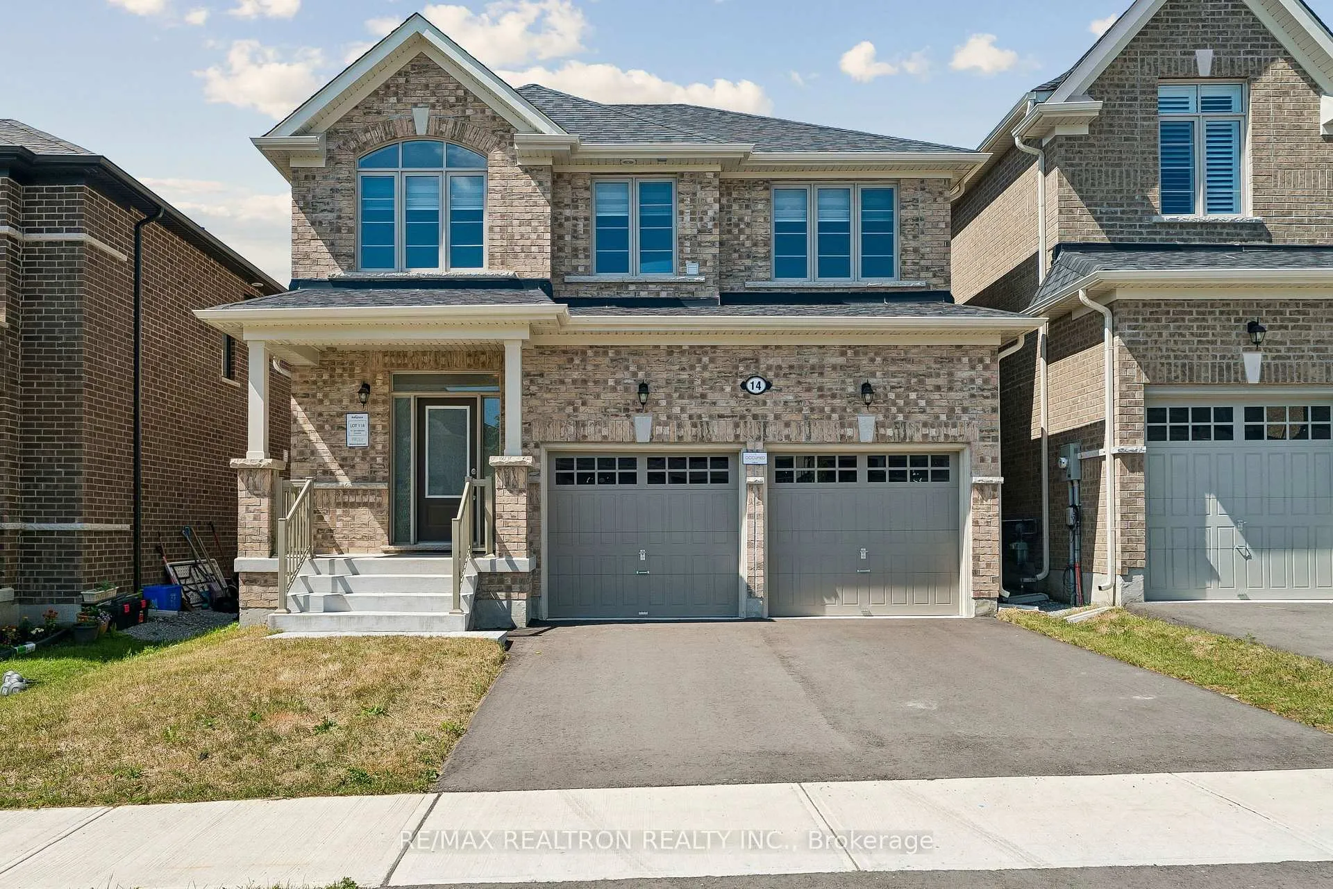 Front of 14 Sam Battaglia Cres