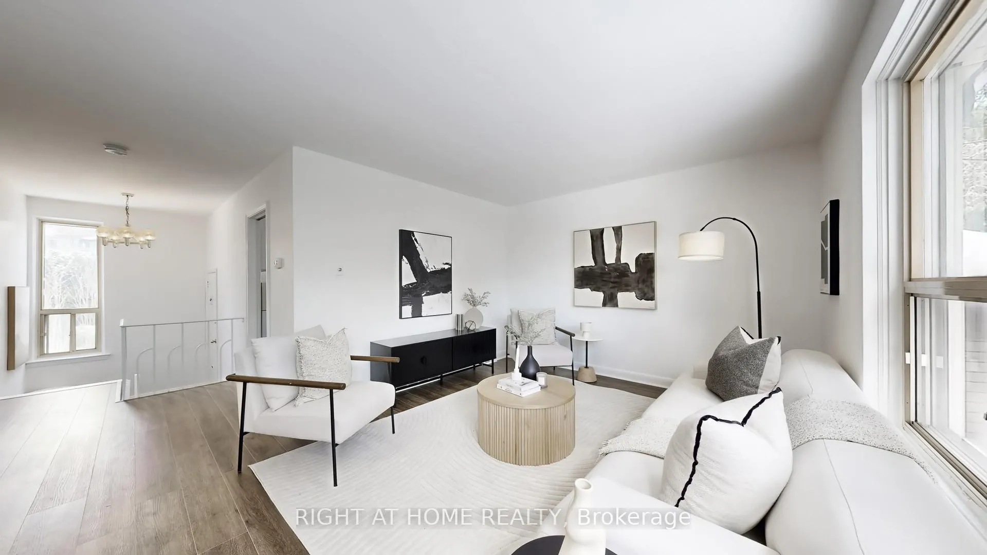 Photo 3 of 33 Sanderling Place, North York, Banbury-Don Mills — HOMEH