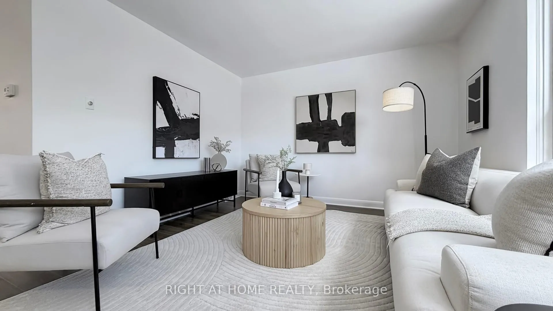 Photo 6 of 33 Sanderling Place, North York, Banbury-Don Mills — HOMEH