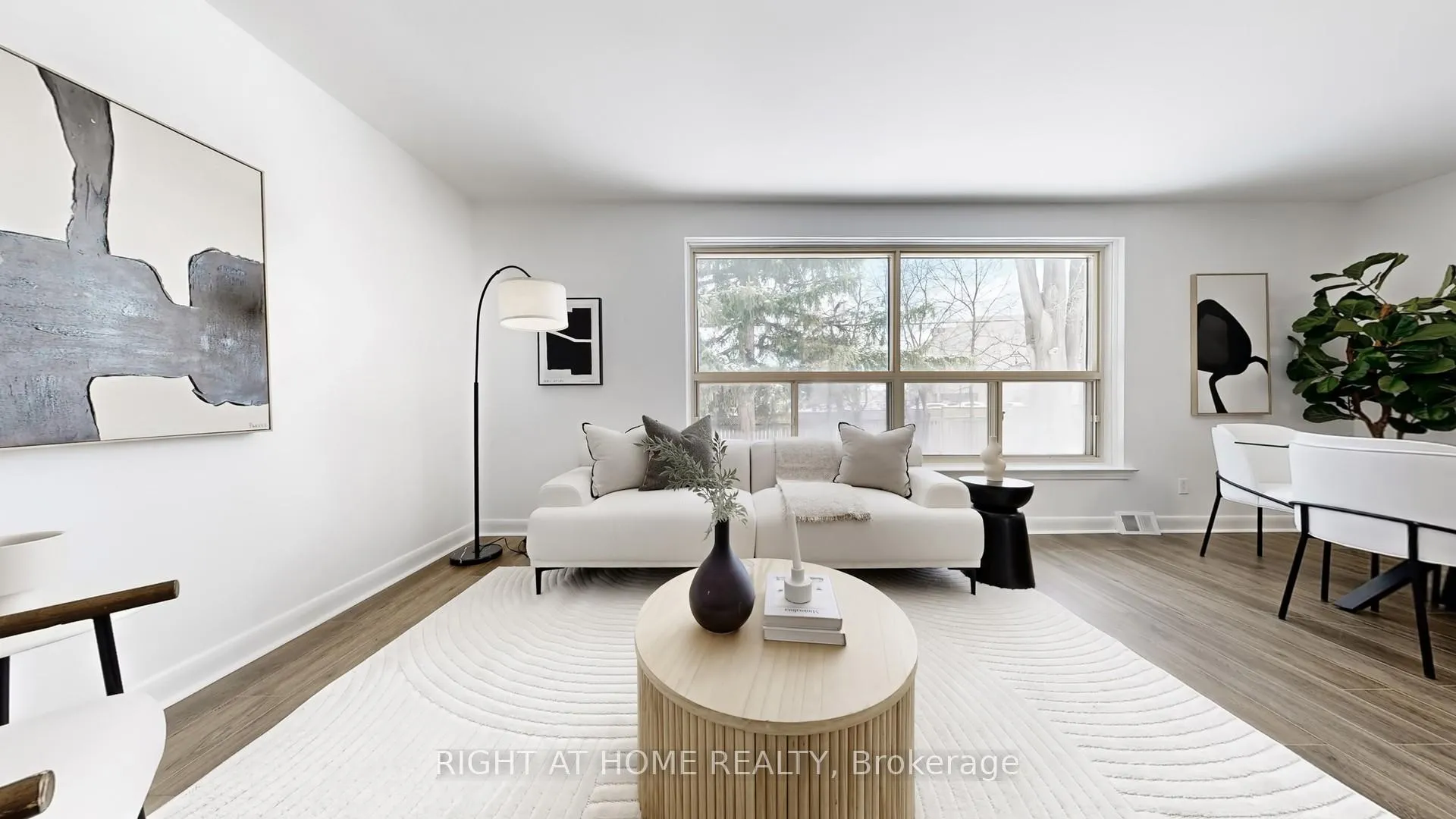 Photo 7 of 33 Sanderling Place, North York, Banbury-Don Mills — HOMEH