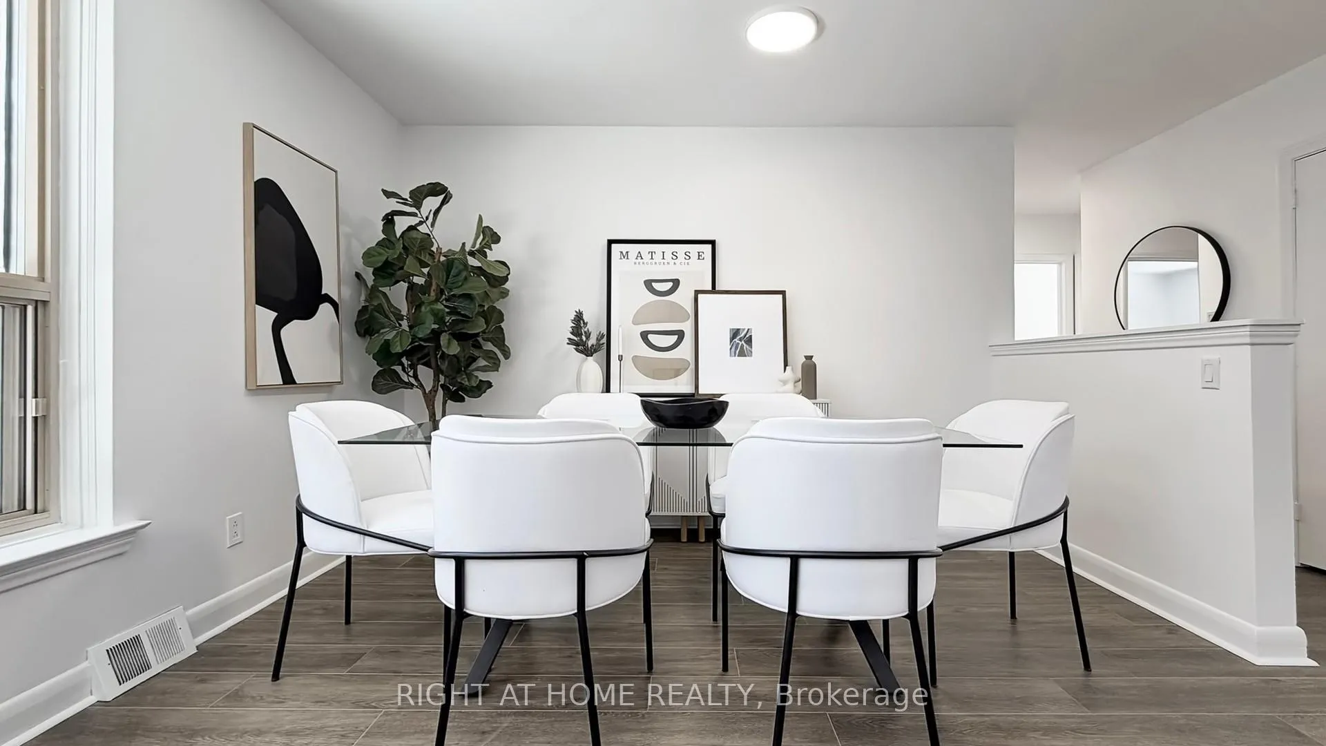 Photo 14 of 33 Sanderling Place, North York, Banbury-Don Mills — HOMEH